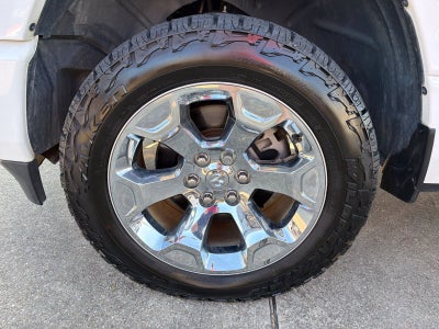 2020 RAM 1500 Big Horn Crew Cab 4x4 5'7" Box