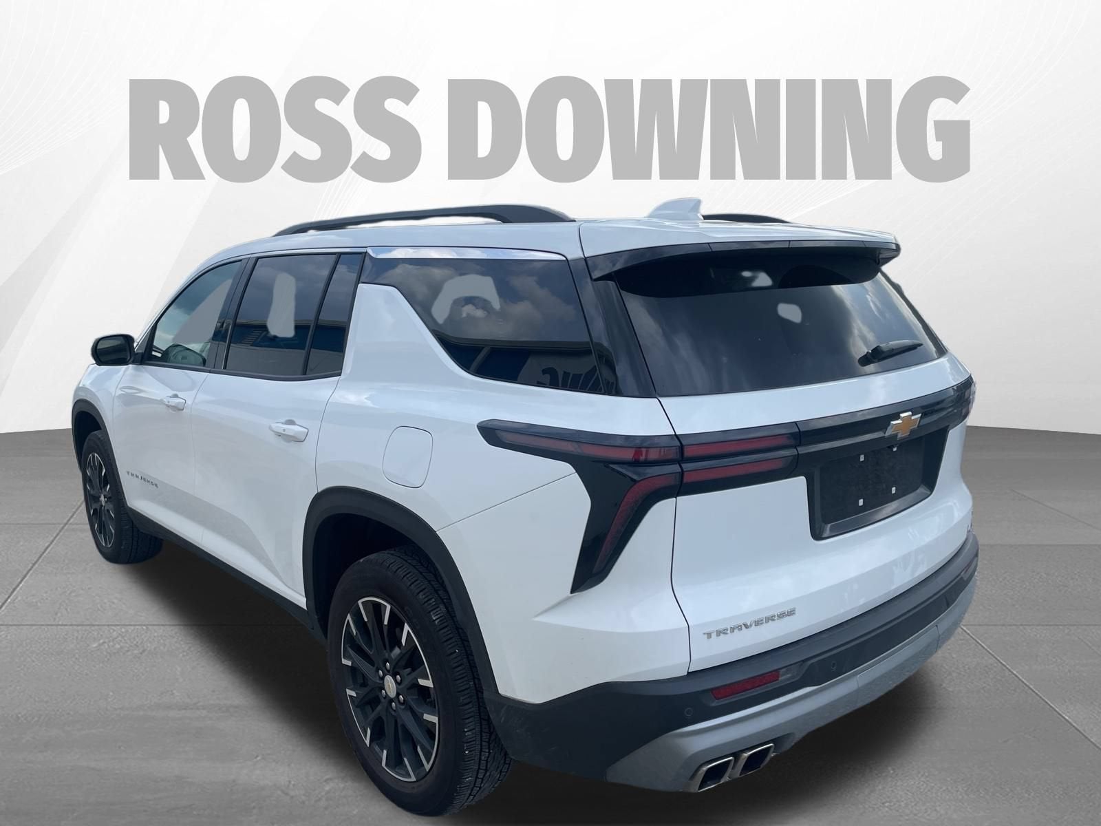 2024 Chevrolet Traverse LT