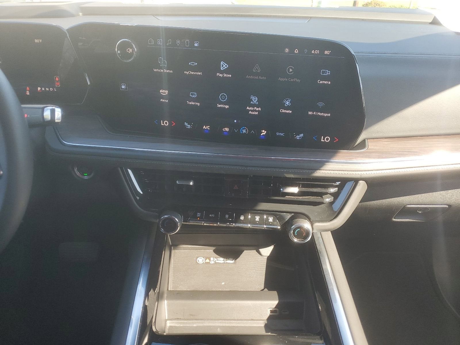 2025 Chevrolet Suburban LT