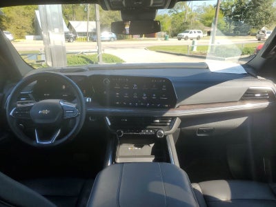 2025 Chevrolet Suburban LT