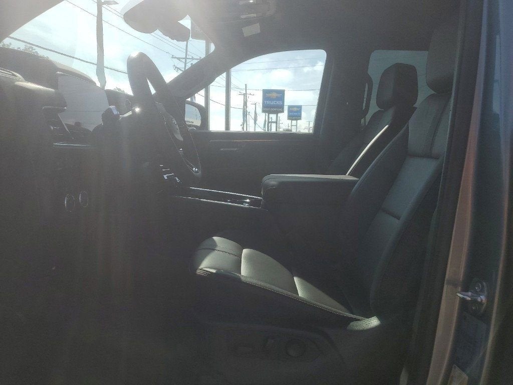 2025 Chevrolet Tahoe RST