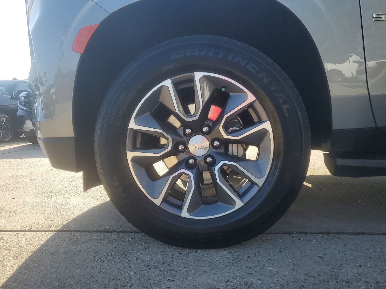 2024 Chevrolet Suburban LS