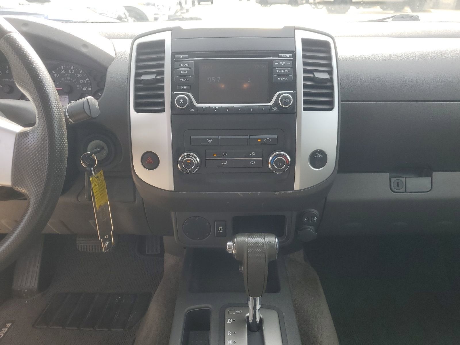 2017 Nissan Frontier SV