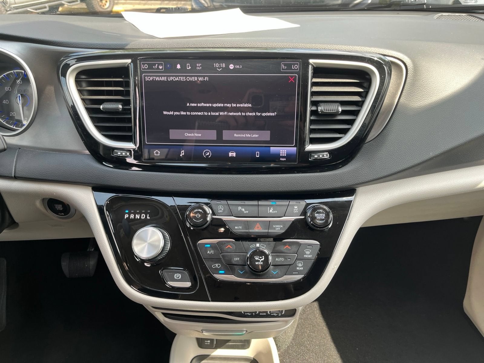 2024 Chrysler Pacifica Touring L