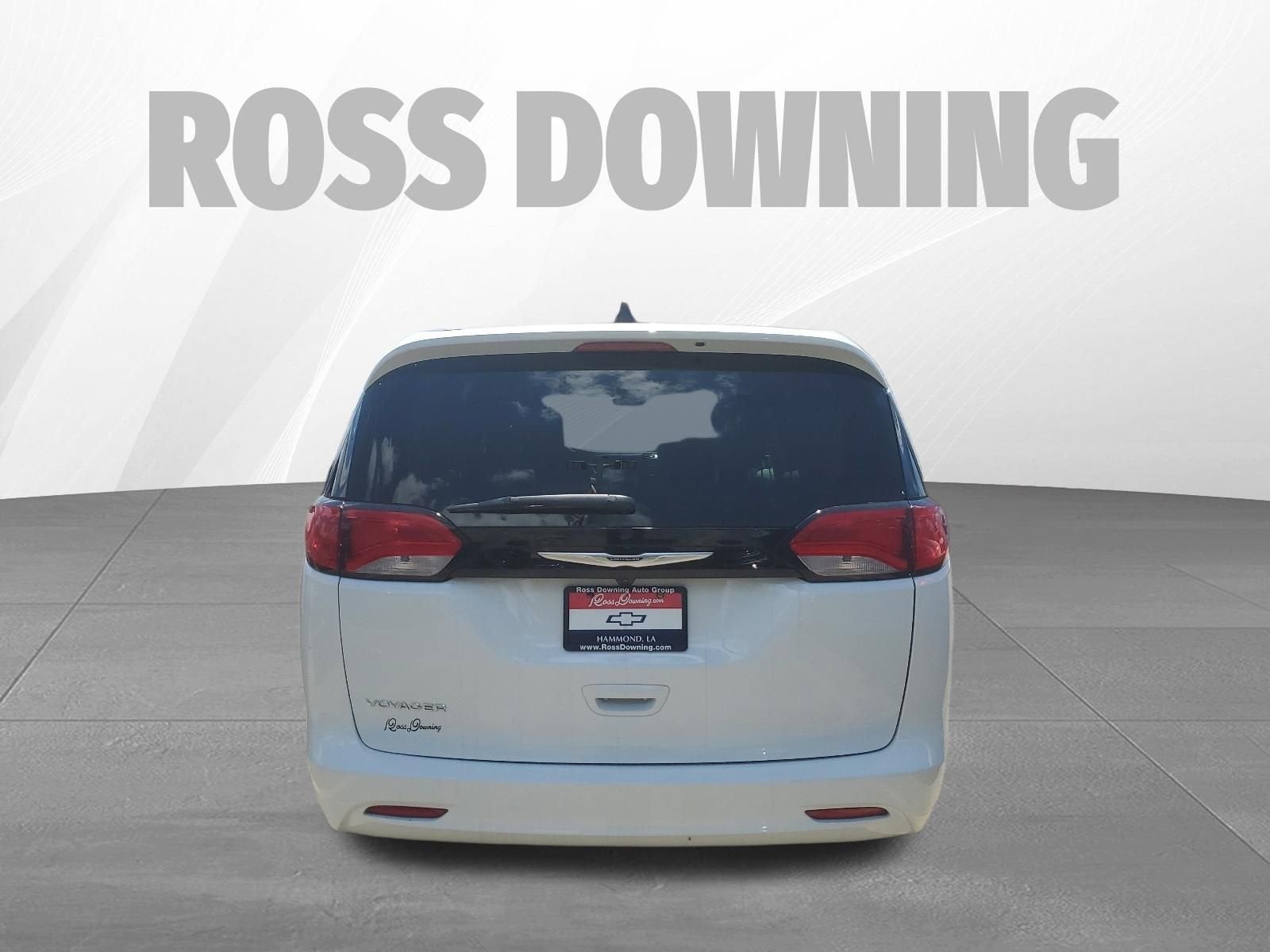 2023 Chrysler Voyager LX