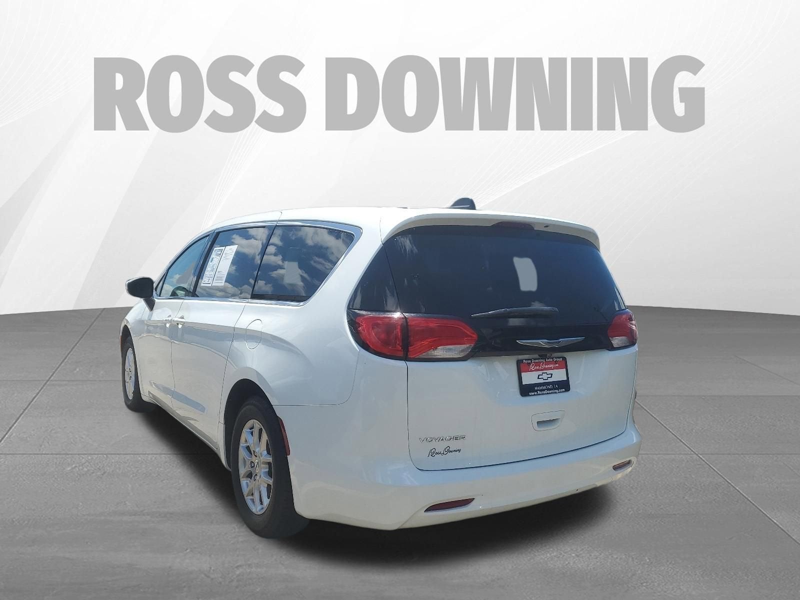 2023 Chrysler Voyager LX