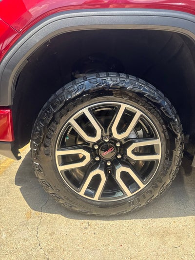 2024 GMC Sierra 1500 AT4