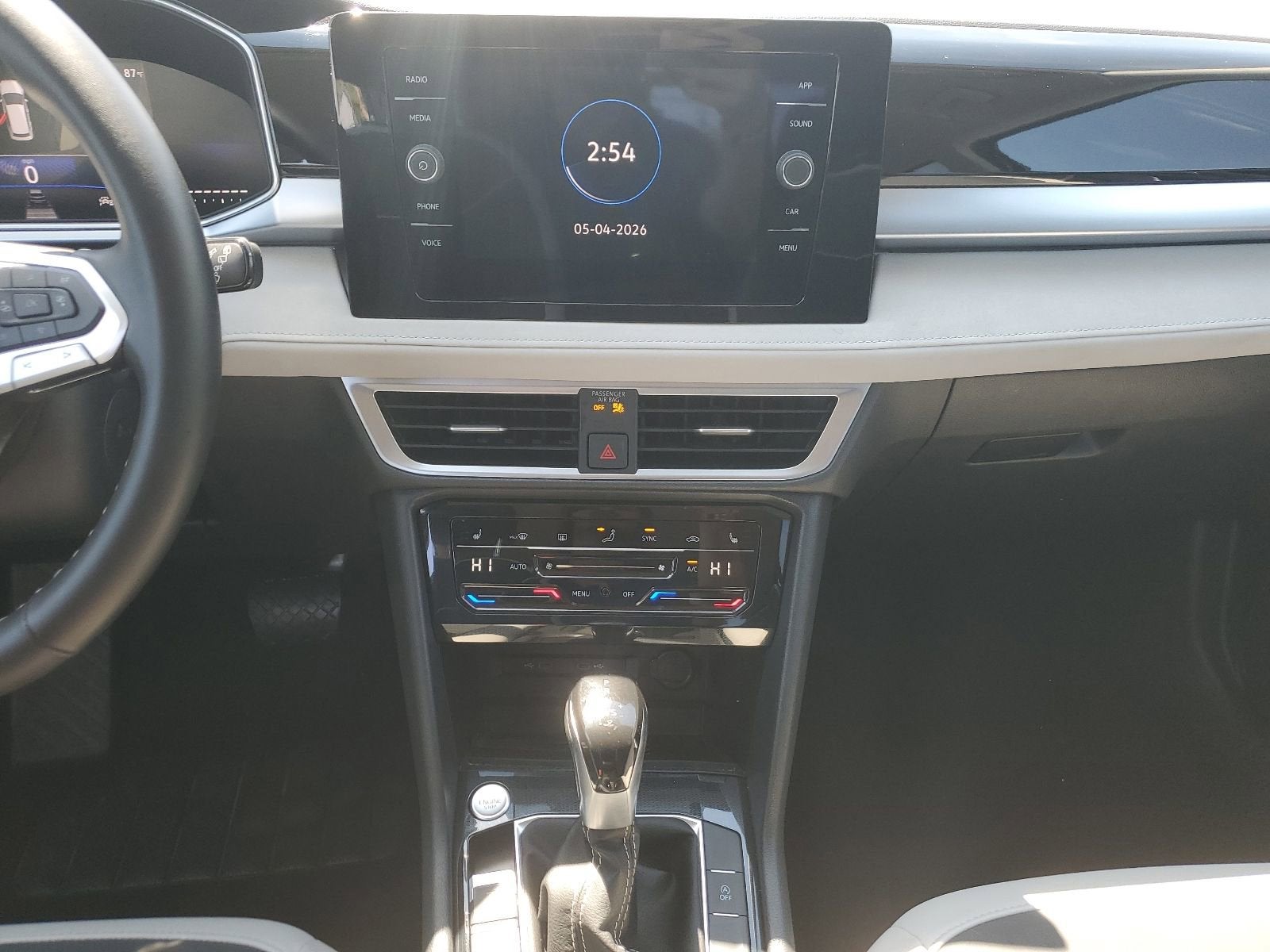 2025 Volkswagen Taos SE