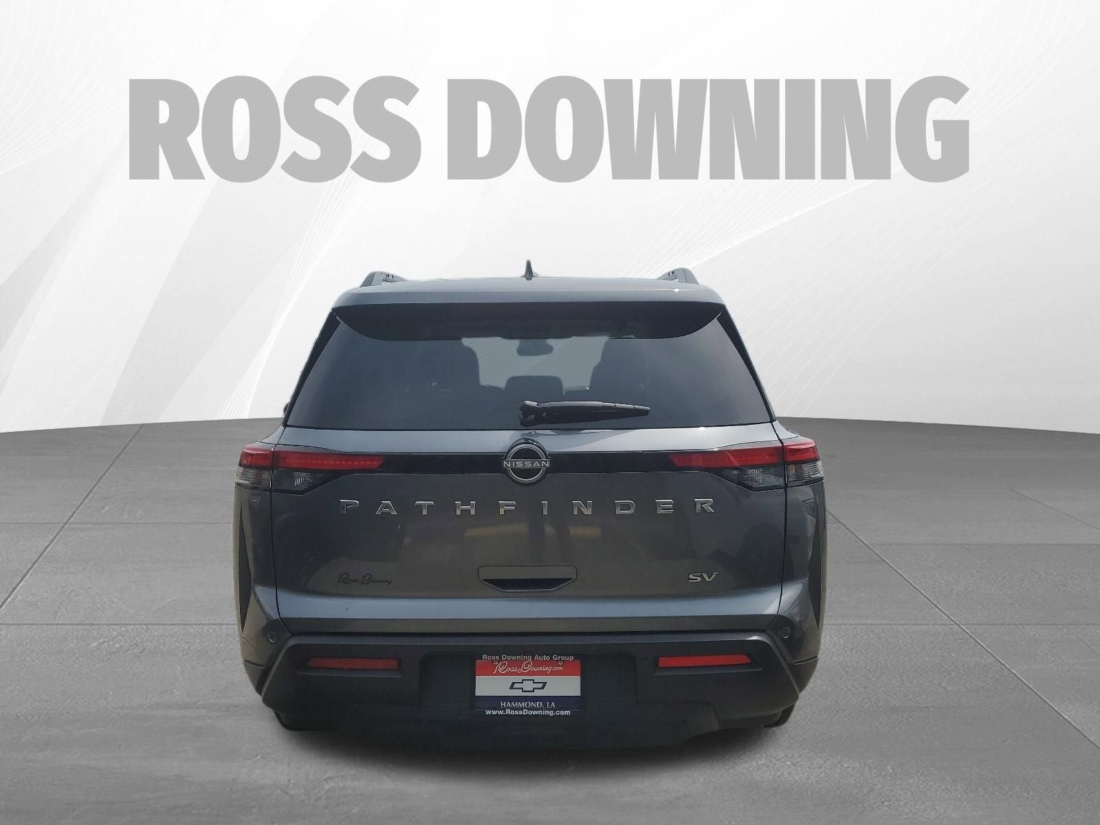 2024 Nissan Pathfinder SV
