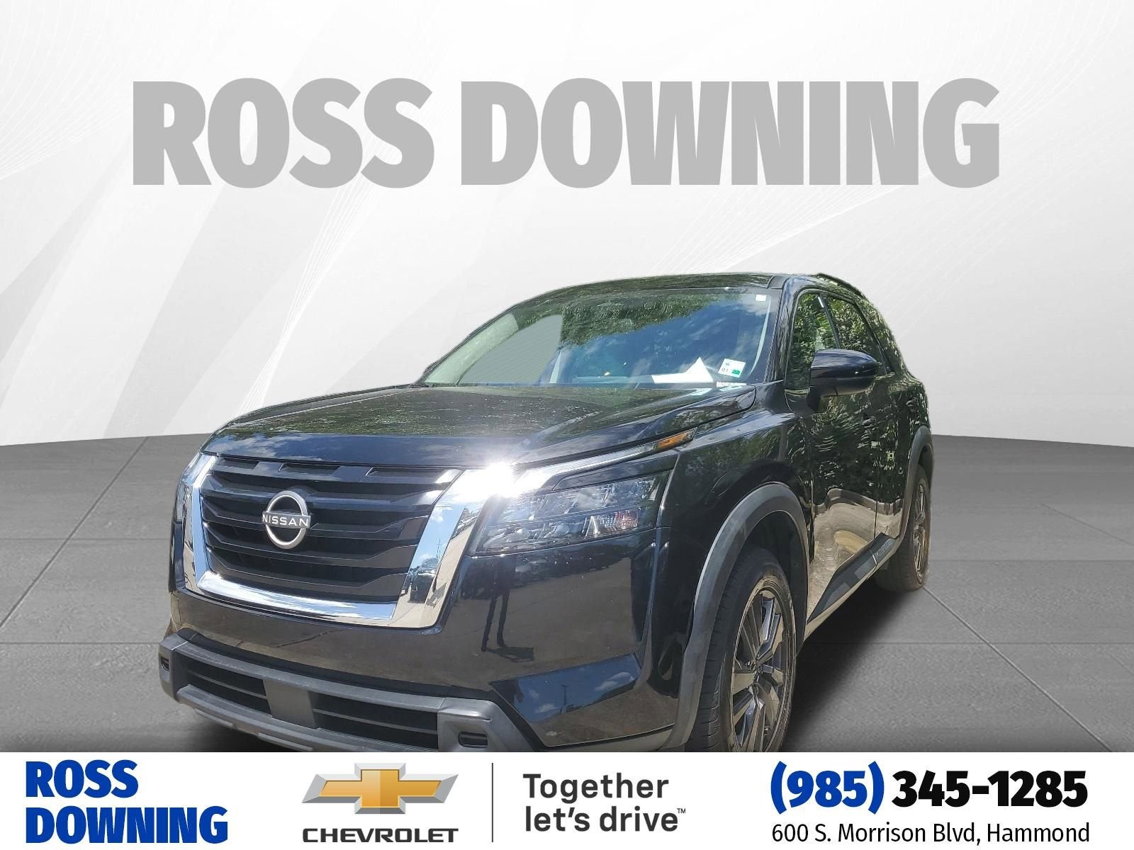 2023 Nissan Pathfinder SV