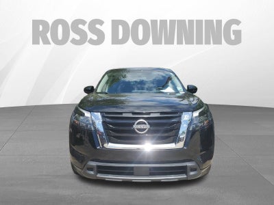 2023 Nissan Pathfinder SV