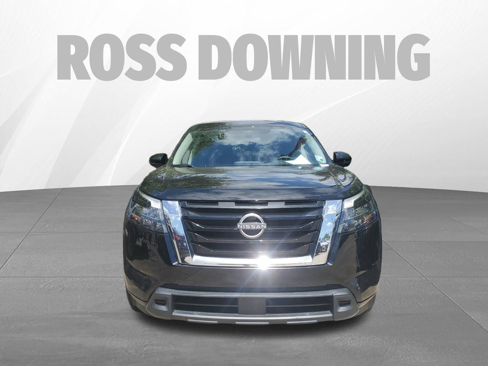 2023 Nissan Pathfinder SV