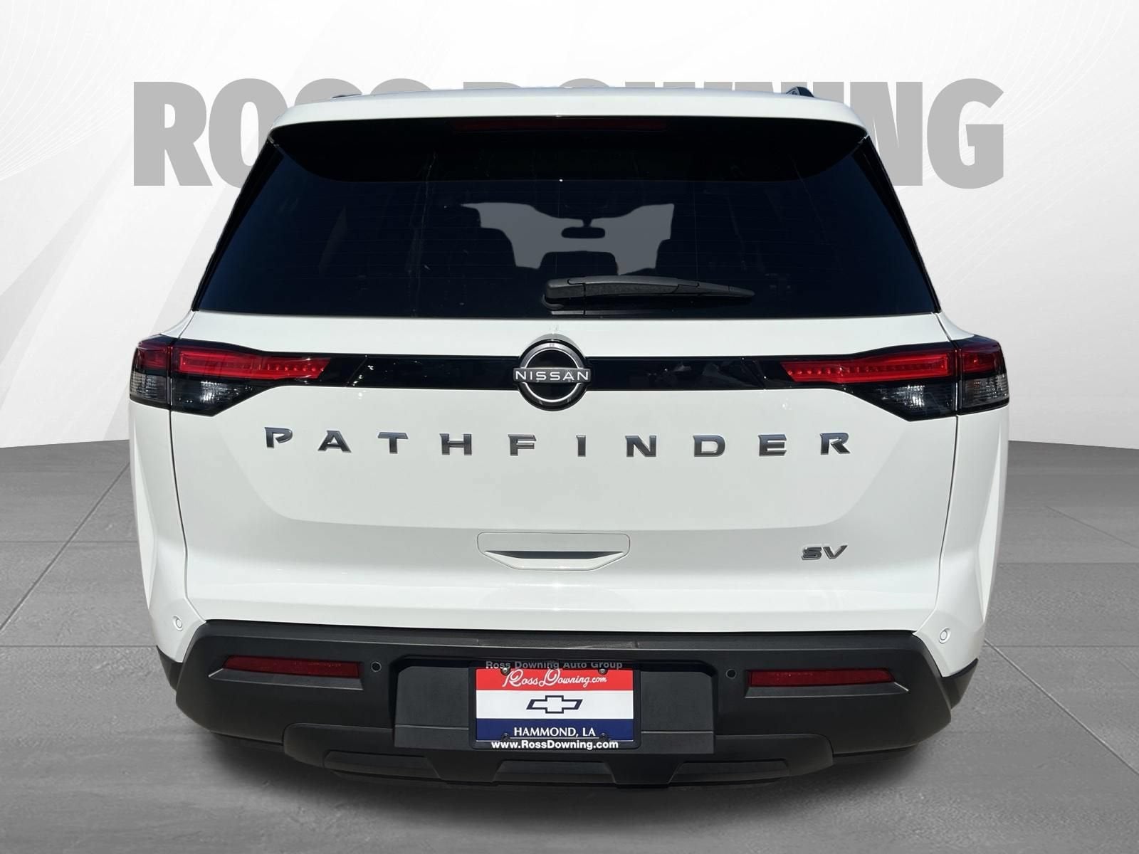2024 Nissan Pathfinder SV