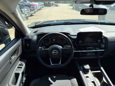 2024 Nissan Pathfinder SV FWD