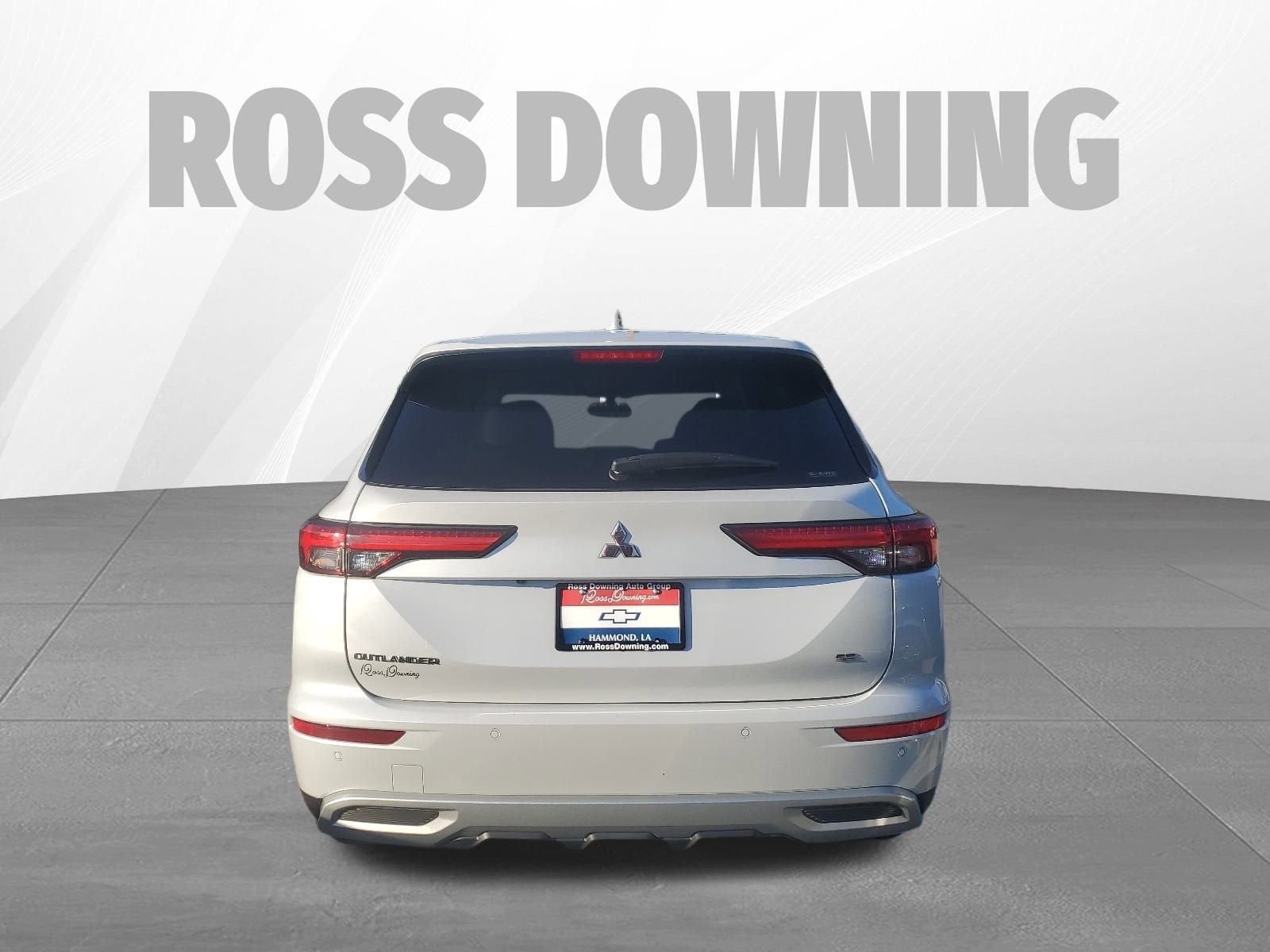 2023 Mitsubishi Outlander SE