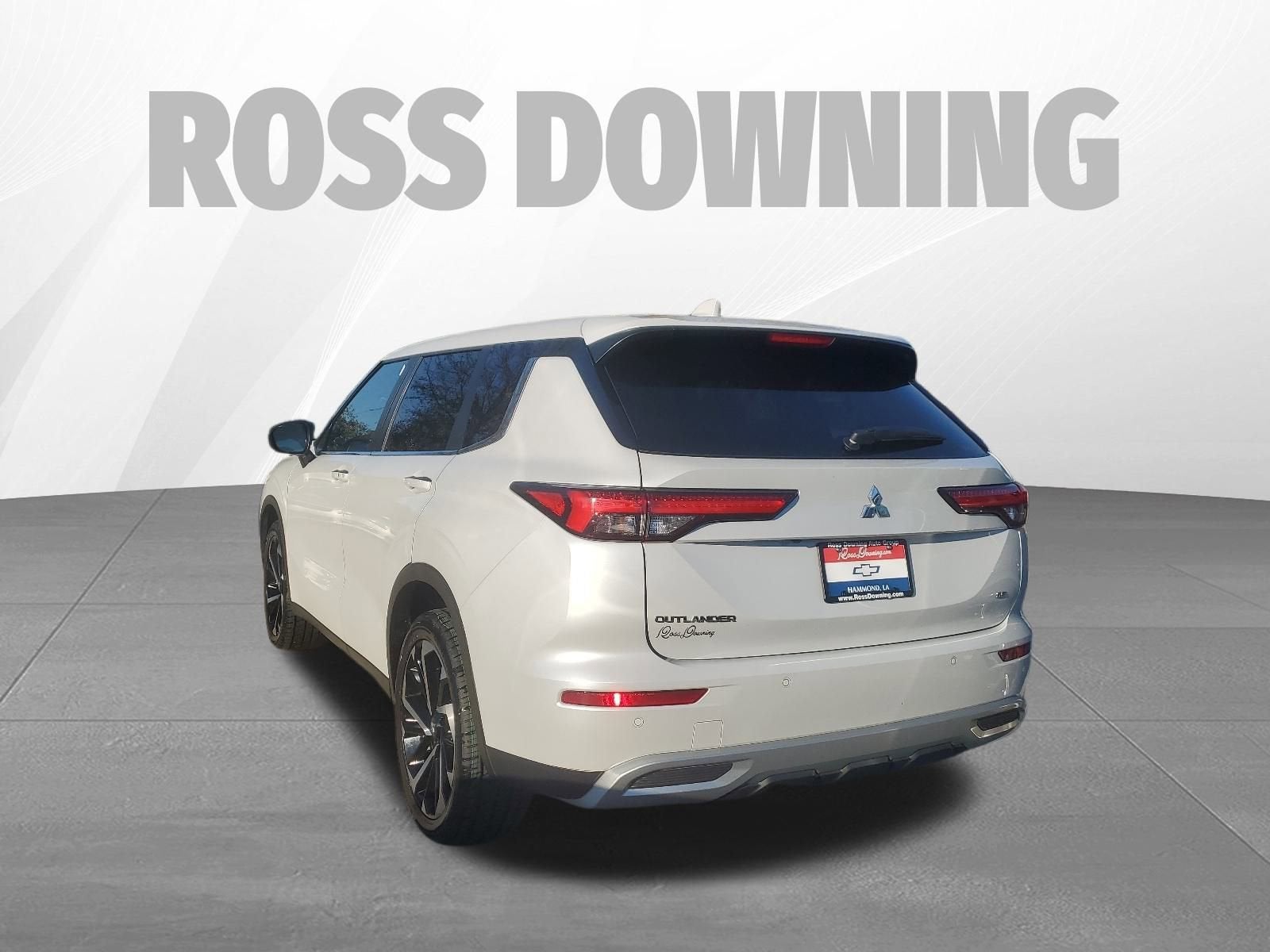 2023 Mitsubishi Outlander SE