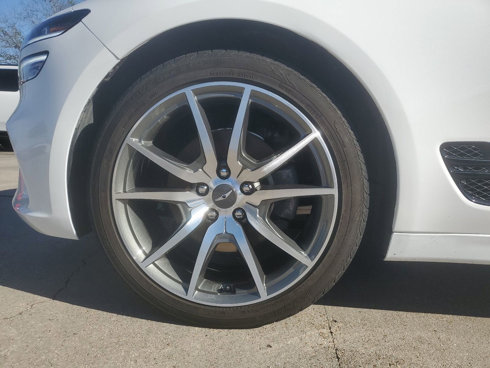 2023 Genesis G70 2.0T